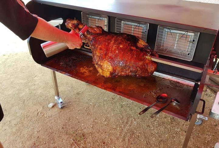 Cochon à la broche juteux, Issoire
