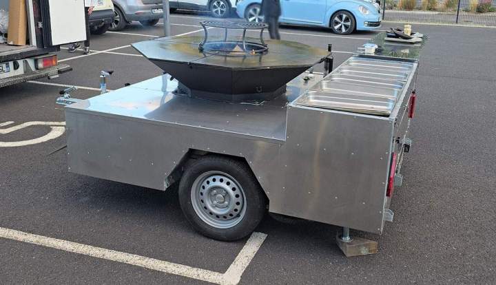 Matériel de traiteur brasero, Issoire